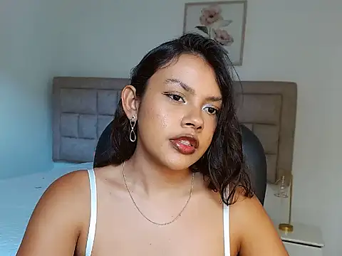 Snapshot of Mariannexoxx chatting on December 19, 2025, 7:38 pm Mariannexoxx online show from December 19, 2025, 7:38 pm