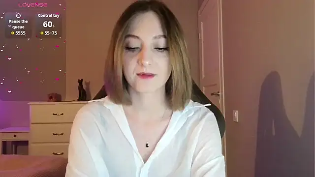 white liillyy online show from June 23, 2026, 8:40 pm