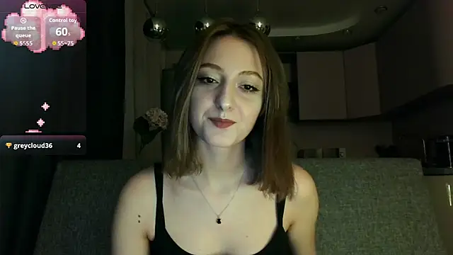 white liillyy online show from October 27, 2025, 7:37 pm