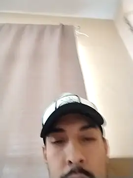 Snapshot of Gato33311 chatting on March 12, 2026, 4:44 pm Gato33311 online show from March 12, 2026, 4:44 pm