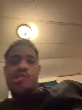 Snapshot of tyrek5051 chatting on December 17, 2025, 7:19 pm tyrek5051 online show from December 17, 2025, 7:19 pm