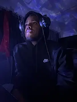 Snapshot of tyrek5051 chatting on November 30, 2025, 12:33 am tyrek5051 online show from November 30, 2025, 12:33 am