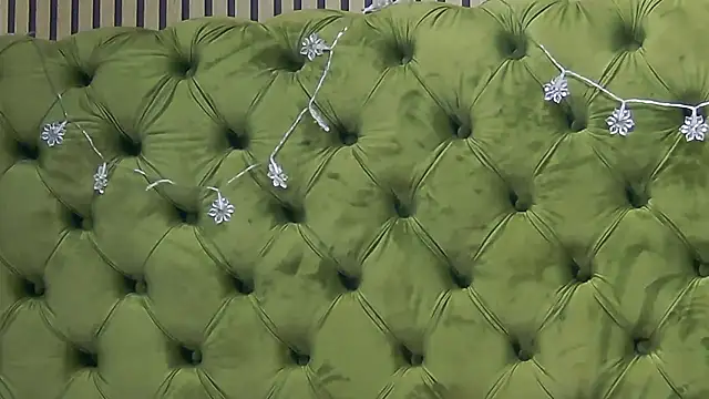 LunaHart online show from January 15, 2026, 1:47 pm