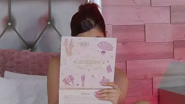 LunaHart online show from August 4, 2026, 12:59 am