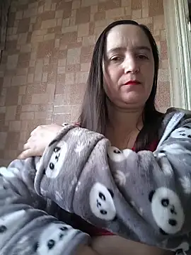 Snapshot of EvelinCutex chatting on February 21, 2026, 7:32 am EvelinCutex online show from February 21, 2026, 7:32 am