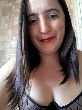 Snapshot of EvelinCutex chatting on September 24, 2025, 12:00 pm EvelinCutex online show from September 24, 2025, 12:00 pm