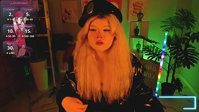 LilithNelson online show from October 28, 2025, 5:56 pm