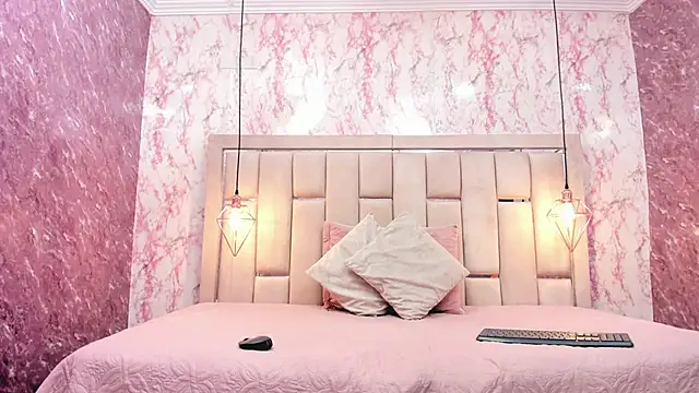 WILD FIREE  online show from November 20, 2025, 7:47 pm