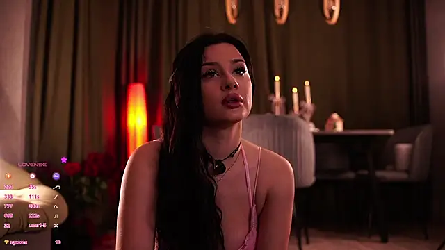 MaryHols online show from November 22, 2025, 4:17 pm