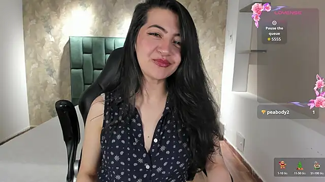 Saya Amaretto1 online show from November 27, 2025, 9:04 pm