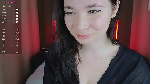 cute club online show from November 14, 2025, 8:01 pm