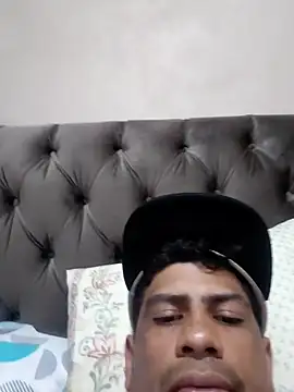 Snapshot of paulinhogostosinho chatting on October 29, 2025, 7:13 pm paulinhogostosinho online show from October 29, 2025, 7:13 pm