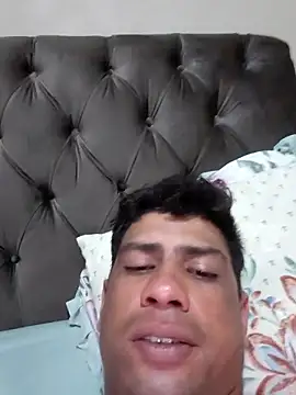 Snapshot of paulinhogostosinho chatting on November 4, 2025, 10:35 pm paulinhogostosinho online show from November 4, 2025, 10:35 pm