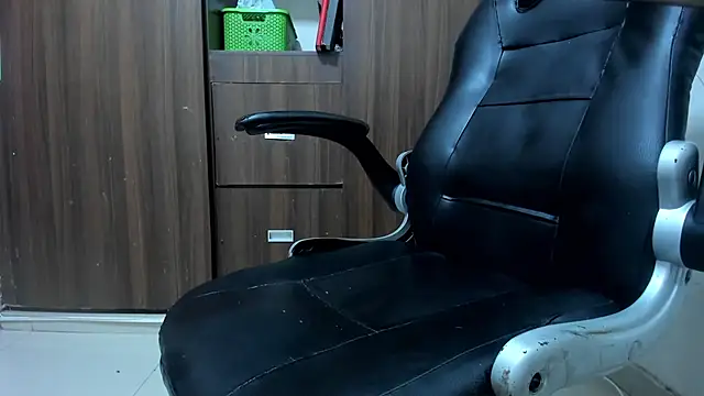 miss bigcockts online show from May 2, 2026, 6:13 pm