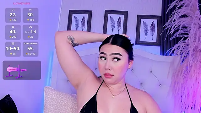 kitty blueee online show from November 12, 2025, 2:26 am