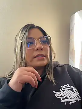 Snapshot of isabella_horney_ chatting on August 5, 2026, 9:42 pm isabella horney online show from August 5, 2026, 9:42 pm