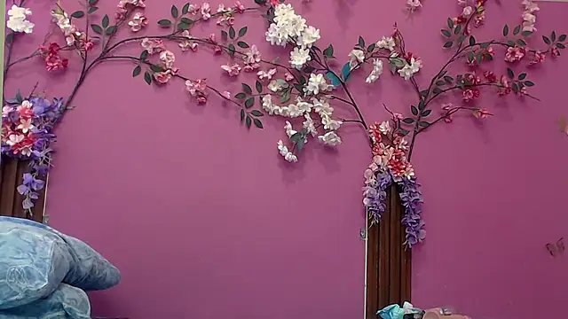 skinnybarbie022 online show from October 21, 2025, 1:27 am