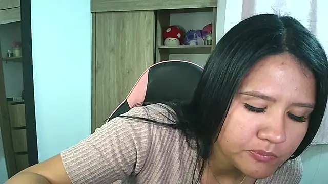 Oliviawatson1 online show from October 29, 2025, 8:30 pm