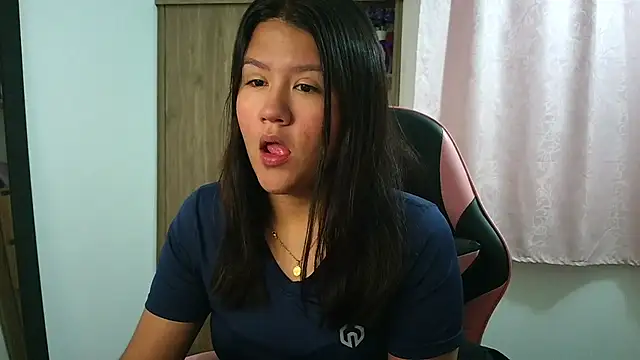 Oliviawatson1 online show from January 17, 2026, 12:20 pm