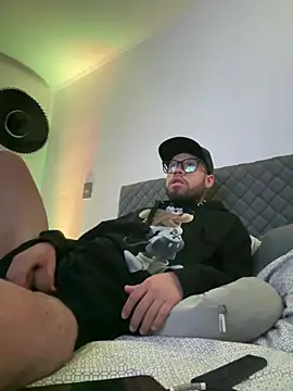 stalinhernandez online show from February 15, 2026, 4:35 am