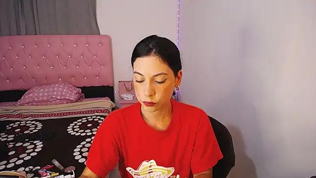 samanthadeluxe1 online show from September 23, 2025, 5:20 pm