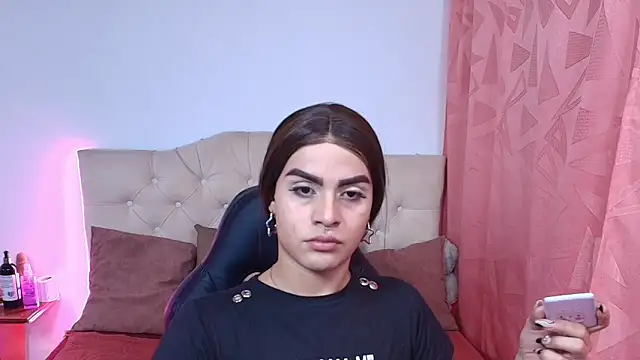 lailahdark online show from October 15, 2025, 4:22 am