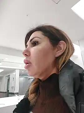 Snapshot of Alisasex@xh chatting on January 6, 2025, 2:25 pm Alisasexxh online show from January 6, 2025, 2:25 pm