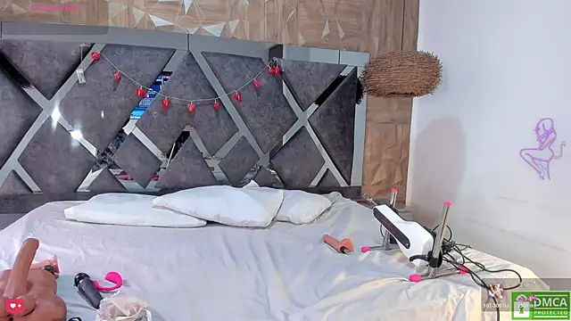 Selene  Lopez  online show from February 24, 2026, 7:48 pm