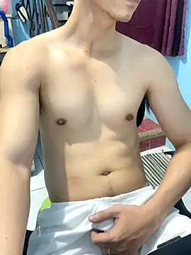 Snapshot of ieat_monsters chatting on November 25, 2025, 5:30 am ieat monsters online show from November 25, 2025, 5:30 am