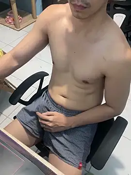 Snapshot of ieat_monsters chatting on February 5, 2026, 6:31 am ieat monsters online show from February 5, 2026, 6:31 am