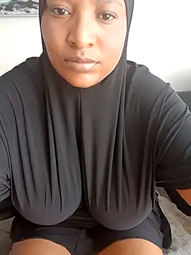 Snapshot of Sweetbxxx24 chatting on February 28, 2026, 10:04 am Sweetbxxx24 online show from February 28, 2026, 10:04 am