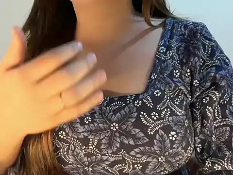 Remi Emmii online show from January 12, 2026, 7:31 pm