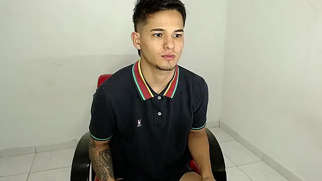 Snapshot of Alex_mojica chatting on March 7, 2026, 6:42 am Alex mojica online show from March 7, 2026, 6:42 am