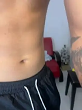 Snapshot of Alex_mojica chatting on February 12, 2026, 6:13 am Alex mojica online show from February 12, 2026, 6:13 am