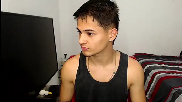 Snapshot of Alex_mojica chatting on February 19, 2026, 6:10 am Alex mojica online show from February 19, 2026, 6:10 am