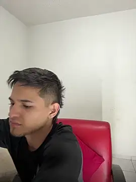 Snapshot of Alex_mojica chatting on March 15, 2026, 7:48 am Alex mojica online show from March 15, 2026, 7:48 am