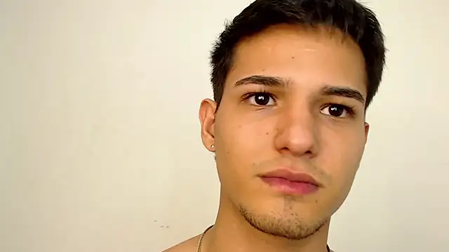 Snapshot of Alex_mojica chatting on February 27, 2026, 6:13 am Alex mojica online show from February 27, 2026, 6:13 am