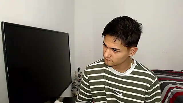 Snapshot of Alex_mojica chatting on February 20, 2026, 6:10 am Alex mojica online show from February 20, 2026, 6:10 am