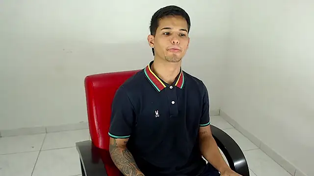 Snapshot of Alex_mojica chatting on February 28, 2026, 7:41 am Alex mojica online show from February 28, 2026, 7:41 am