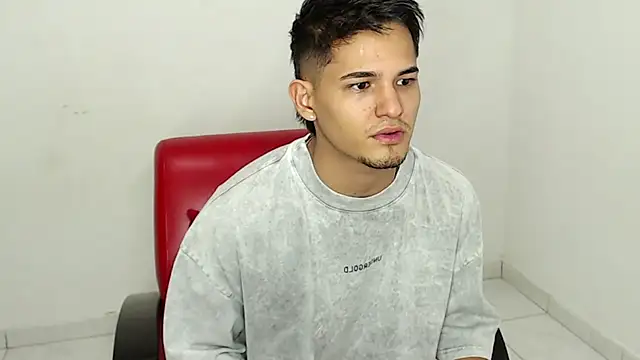 Snapshot of Alex_mojica chatting on March 8, 2026, 6:06 am Alex mojica online show from March 8, 2026, 6:06 am