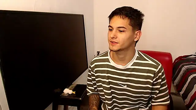 Snapshot of Alex_mojica chatting on February 18, 2026, 6:11 am Alex mojica online show from February 18, 2026, 6:11 am