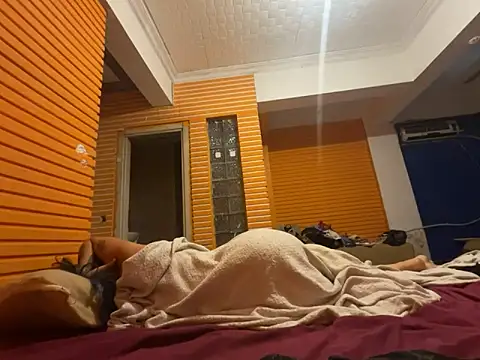 atessu07 online show from September 10, 2025, 10:42 pm