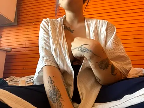 atessu07 online show from October 5, 2025, 10:39 am