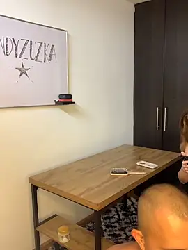 andyzuzka online show from February 25, 2026, 3:34 pm