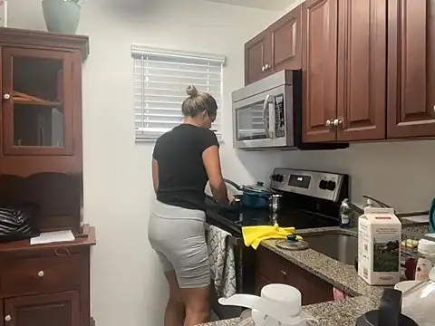 prettyykitty22 online show from September 23, 2025, 3:19 pm