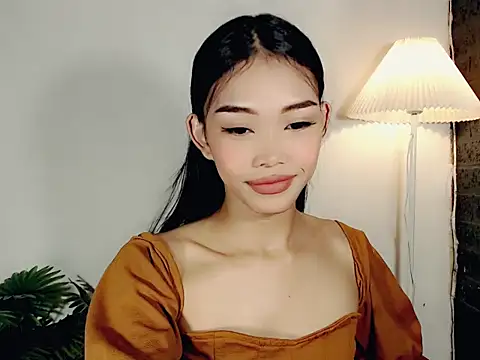 holyakiesha online show from September 26, 2025, 8:32 am