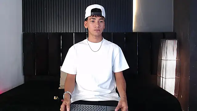 Dominic ghost online show from December 21, 2025, 3:41 am