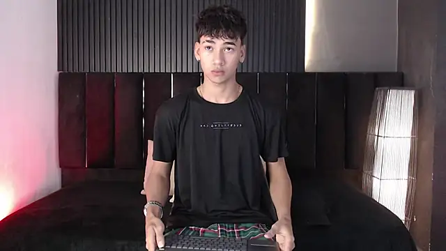 Dominic ghost online show from November 13, 2025, 3:32 am