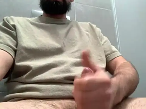gregorysexyguy online show from March 25, 2026, 11:31 am