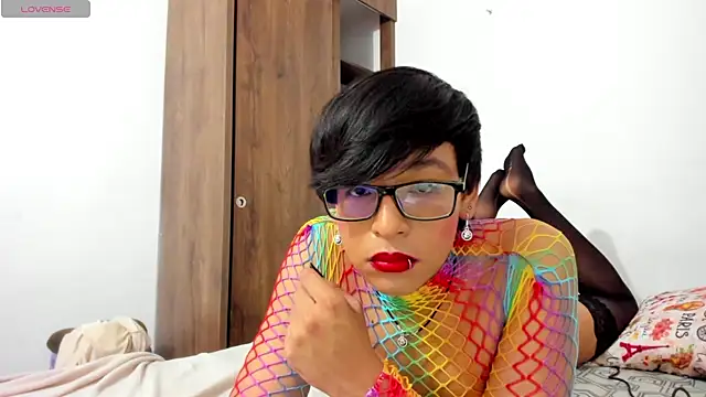 Dannyhot  online show from October 22, 2025, 7:52 am